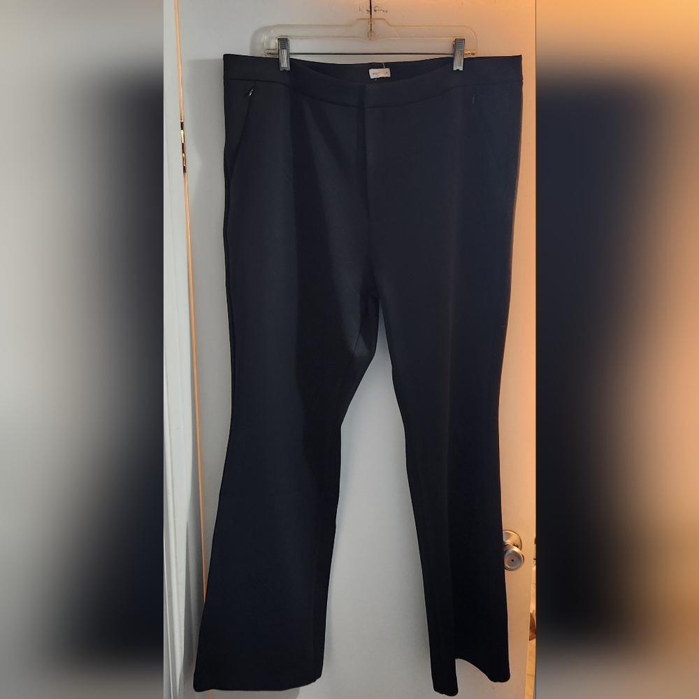 Like NEW GOOD AMERICAN  Black Pants Size 20